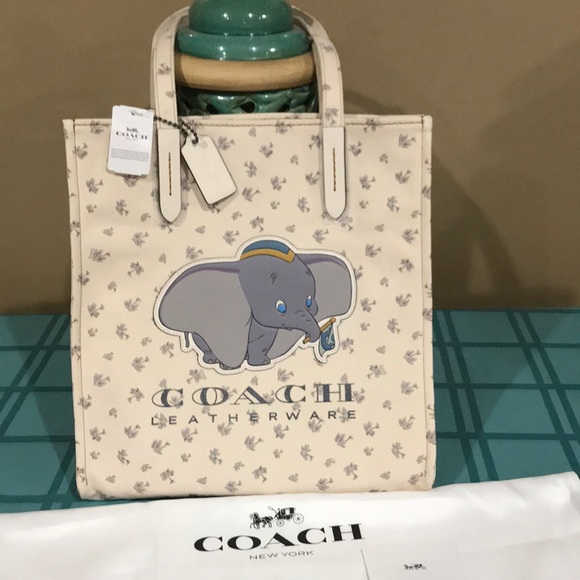 coach dumbo tote